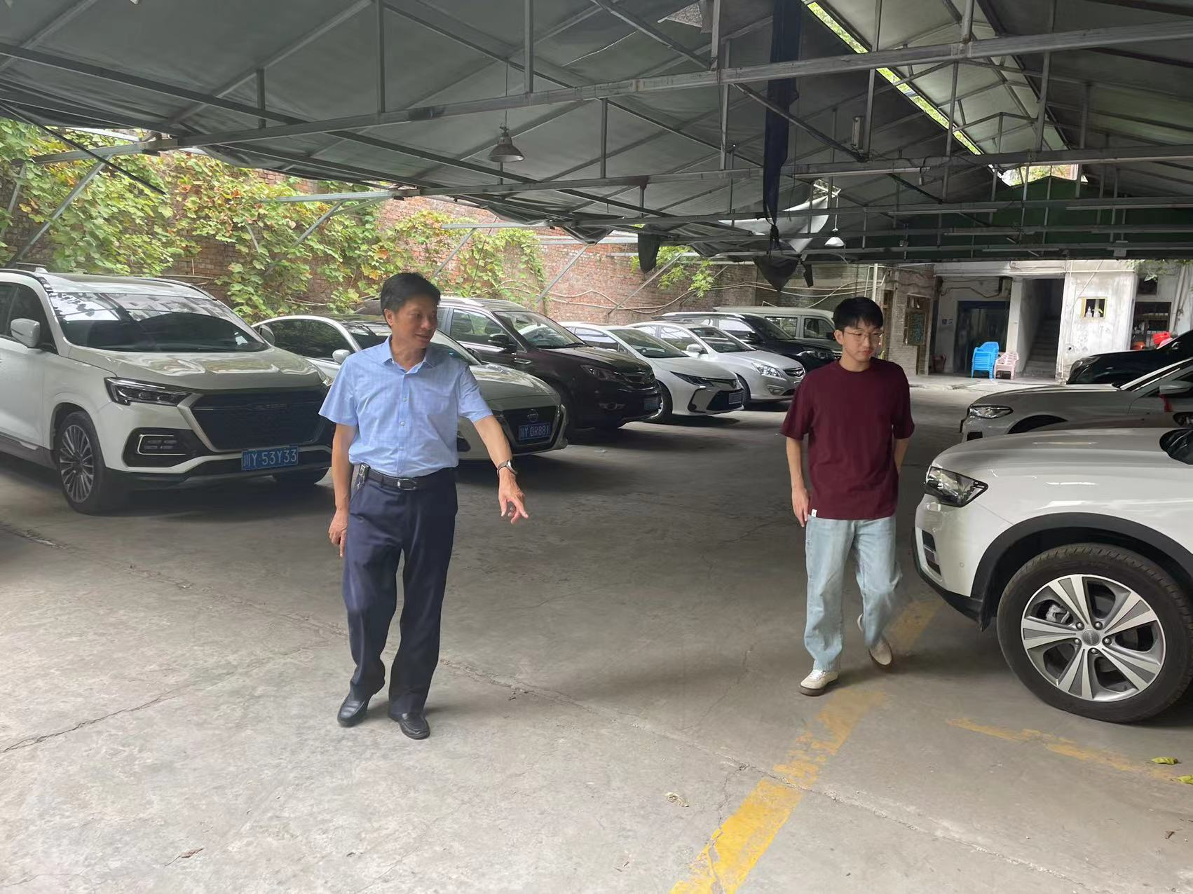 集團(tuán)黨委書(shū)記、董事長(zhǎng)許大政深入 “包?！鄙鐓^(qū)開(kāi)展創(chuàng)文督導(dǎo)工作